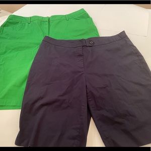 Jones of New York Bermuda shorts, green and navy Stretch cotton.